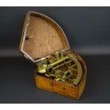 messing sextant in bijpassende eiken kist, 2e helft 19e eeuw- - -29.00 % buyer's premium on the