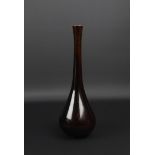 cmJapanse bruin gepatineerde bronzen vaas met decor in zilverinleg, geisgnerd Showa periode,
