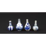 4 blauw/wit Chinees porseleinen miniatuuvaajes, 18e eeuw, h. 6,5 cm (4 x A)- - -29.00 % buyer's