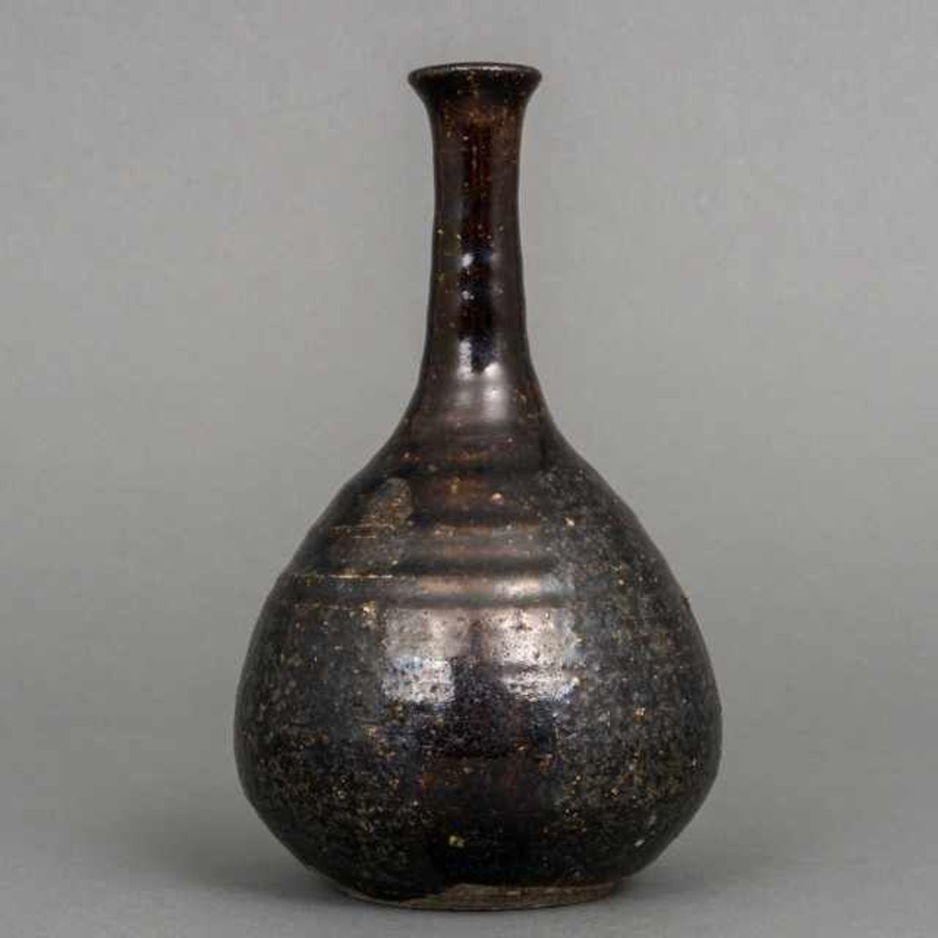 Seto ware bottle vase with dark brown glaze, Japan, 19th century, provenance: Kunsthandel - Bild 3 aus 6