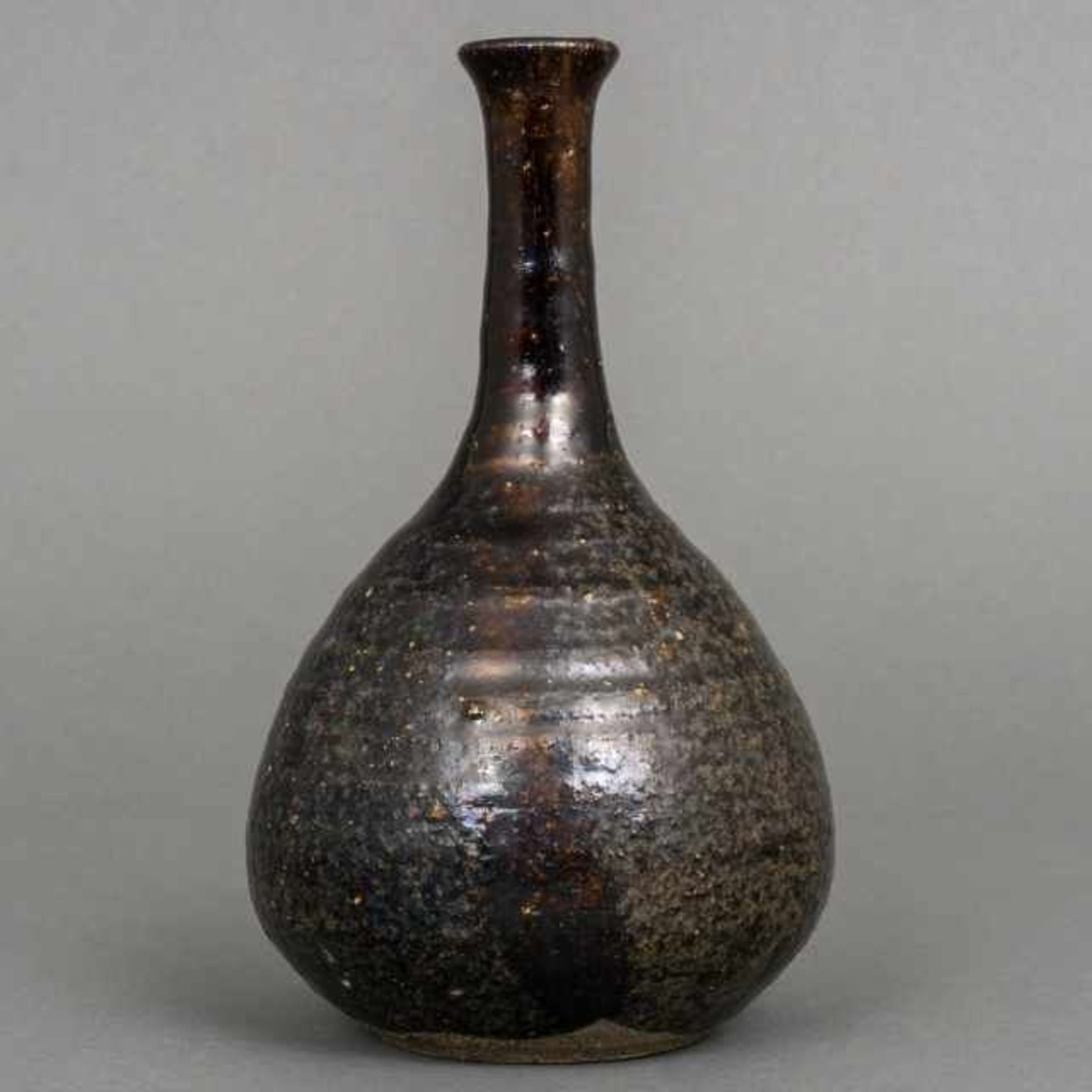 Seto ware bottle vase with dark brown glaze, Japan, 19th century, provenance: Kunsthandel - Bild 4 aus 6