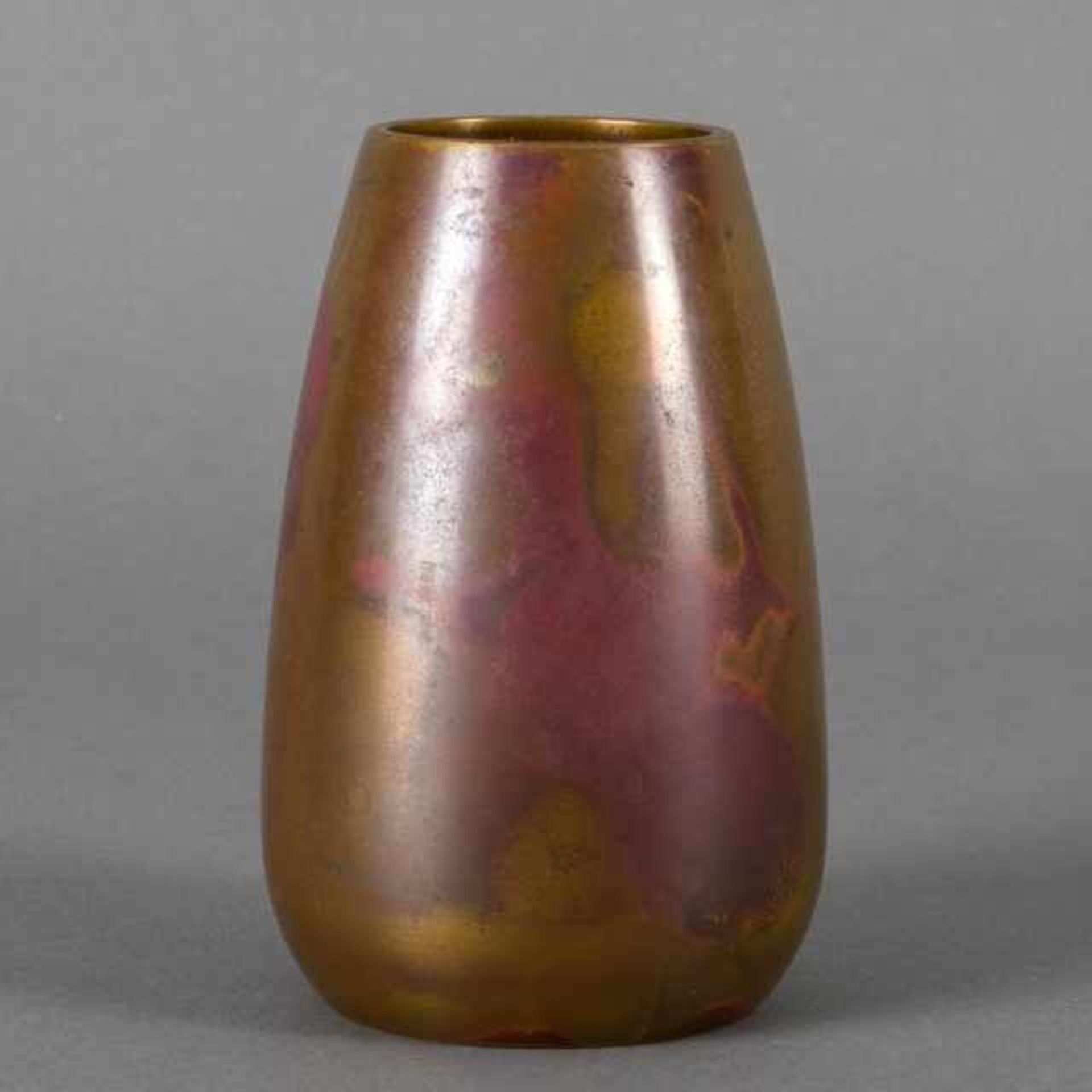 Brown patinated bronze vase with red murashido motif, Japan, marked Dewa, second half 20th - Bild 2 aus 4