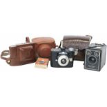 Verzameling vintage fotocamera's.Waaronder Agfa.Collection of vintage photo cameras.Including Agfa.