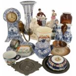 Lot diversen.Waaronder aardewerk.Lot miscellaneous.Including pottery.