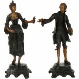 (2x) Bronzen beelden.Klassiek geklede dame en heer. circa 1900. 35,5 x 12 cm.(2x) Bronze