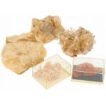 (5x) Mineralen.Diverse ruwe kristallen/mineralen.(5x) Minerals.Various raw crystals / minerals.