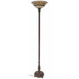 Kamerlamp.Tiffany stijl. 180 x 33 cm.Standing lamp.Tiffany style. 180 x 33 cm.