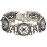 Vintage armband zilver, granaat - 835/1000.Met veiligheidskettinkje. L: 17 cm. Gewicht: 31,9 gram.