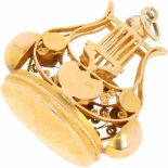 Signet goud.Harp model. Frankrijk, 19e eeuw - gebruikerssporen. 3,6 x 3,5 cm, 8,3 gram.Gold signet.