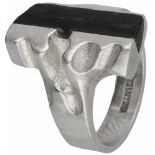 Lapponia design ring zilver, ebbenhout - 925/1000.Designer Zoltan Popovits. Ringmaat: 16 mm.