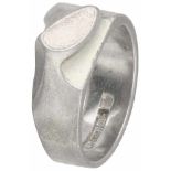 Lapponia design ring zilver - 925/1000.Designer Björn Weckström. Ringmaat: 17,25 mm. Gewicht: 5,5