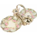 High tea / Scones set verzilverd.Uitgevoerd met afneembare porseleinen english rose bordjes en