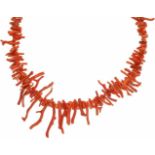 Antiek collier, bloedkoraal.L: 42 cm. Gewicht: 30,1 gram.Antique necklace, red coral.L: 42 cm.