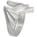 Lapponia 'Nuba' design ring zilver - 925/1000.Designer Zoltan Popovits. Ringmaat: 15,75 mm. Gewicht:
