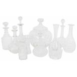 Een lot divers glaswerk w.o. decanters.A lot with diverse glassware including decanters.