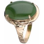 Antieke ring rosegoud, jade - BWG 10 kt.Jade ca. 16 x 11 mm. Ringmaat: 17 mm. Gewicht: 2,9 gram.