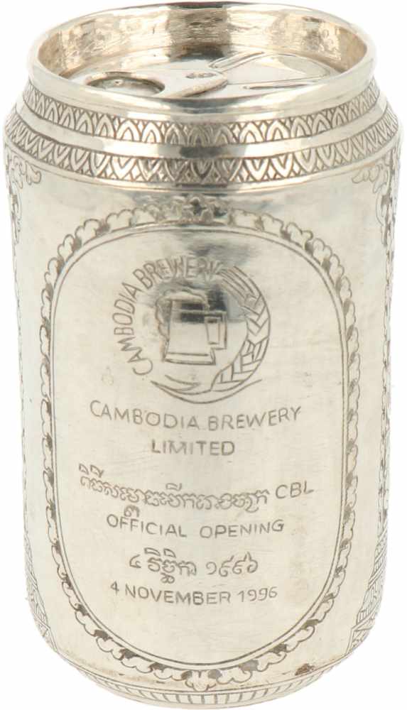 Betel doos zilver.Uitgevoerd als Tiger Gold medal Lager bierblikje. Cambodja, 20e eeuw, - Image 2 of 2