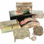 Een lot diverse doosjes w.o. verzilverd.A lot with diverse boxes including silvered ones.