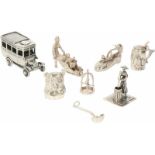 (8) delig lot miniaturen zilver.W.o. autobus, poezen, vogelkooi, bierpul. 19e en 20e eeuw,