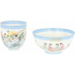 Een lot eierschaal porselein met floraal decor. China, 2e helft 20e eeuw.Ø 11,5 cm. En Ø 7,5 cm.A