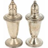 (2) delige set Zout & Peper strooiers zilver.Baluster vormig model voorzien van gecanneleerde randen