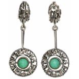 Oorbellen zilver, chrysopraas - 835/1000.LxB: 5 x 1,9 cm. Gewicht: 10,7 gram.Earrings silver,