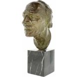 Sylvain Norga (1892-1968).Portret van een man. Groen gepatineerd brons, gesigneerd in de hals. Een