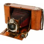 Een houten J. Lizars, Glasgow - "Challange" camera, ca. 1910.A wooden J. Lizars, Glasgow - "