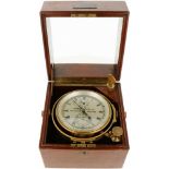 Een Thomas Mercer Scheepschronometer. Serienummer: 19224. 40-er 50-er jaren. Incl. aankoopbewijs