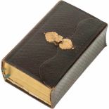 Bijbel met gouden slot goud.Met fraai gegraveerde versieringen. Nederland, 1875, Keurtekens: