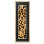 Een houten verguld Chinees snijstuk van vogeltjes in een bloesemboom.Afm. 69 x 25 cm.A wooden gilded