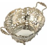 zurückgezogenBonbon basket silver. Ajour openwork with floral shapes. ,, -. cm, gram, / 1000.