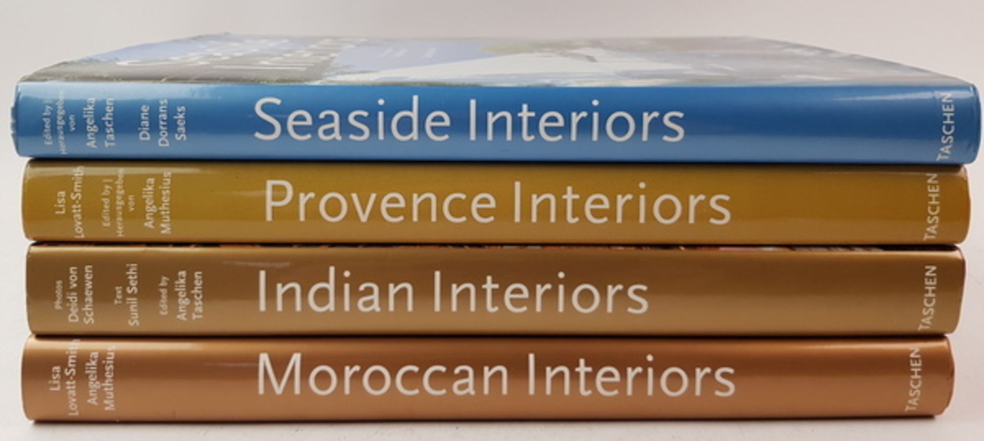(Boeken) (Kunst) Taschen Interiors (4 delen)Een lot van 4 uitgaves van Taschen over interieurs: