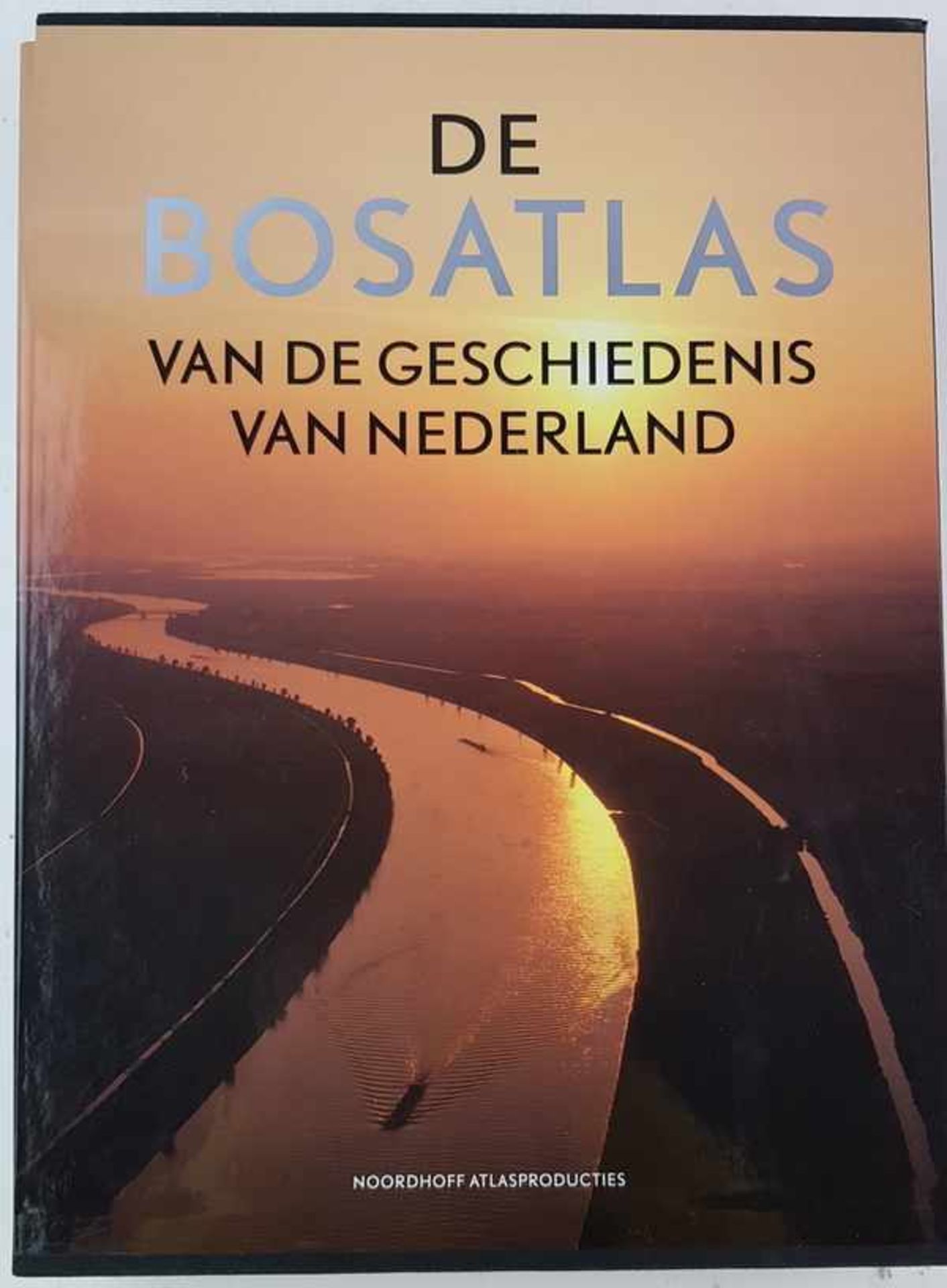 (Boeken) (Atlassen) een lotEen lot van 3 atlassen: (1) De Bosatlas van de Geschiedenis van - Bild 12 aus 13