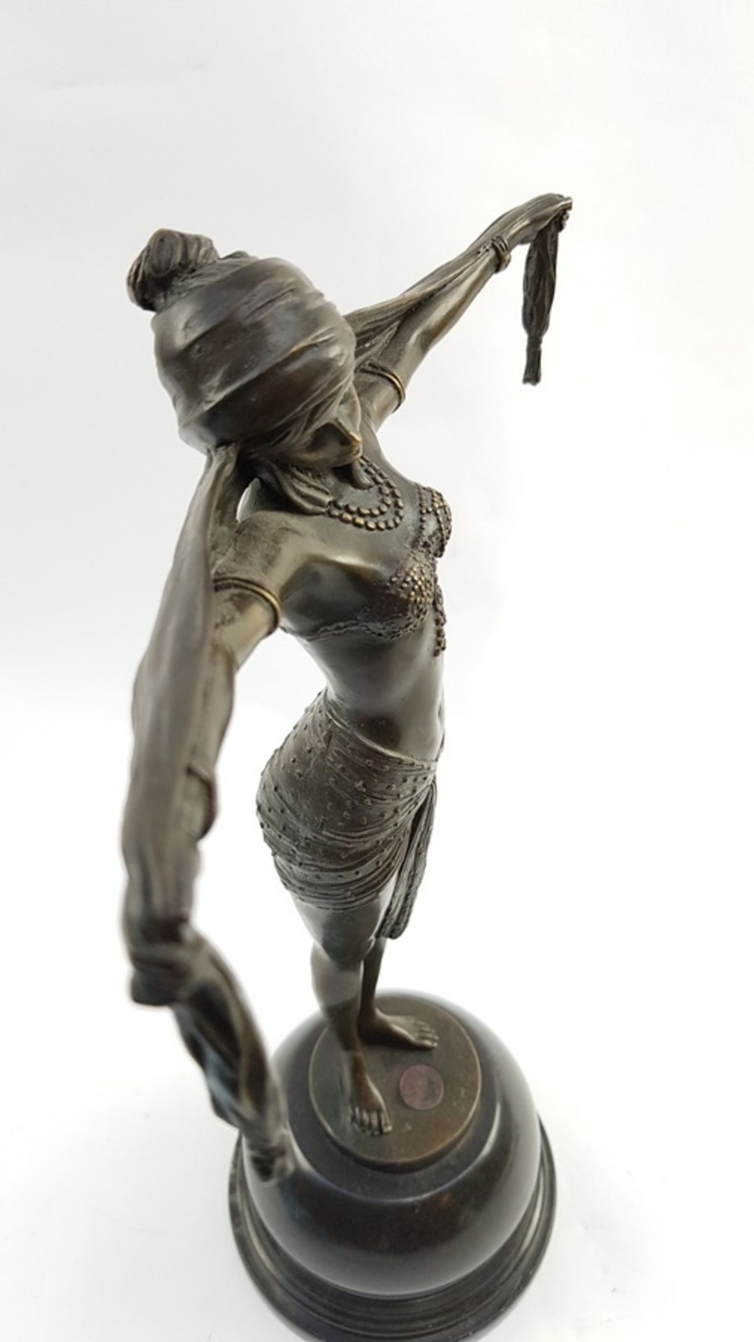 (Kunst) Bronzen danseres, gesigneerd D.H. Chiparus, eind 20e eeuwDanseres brons, gemaakt door - Bild 8 aus 11