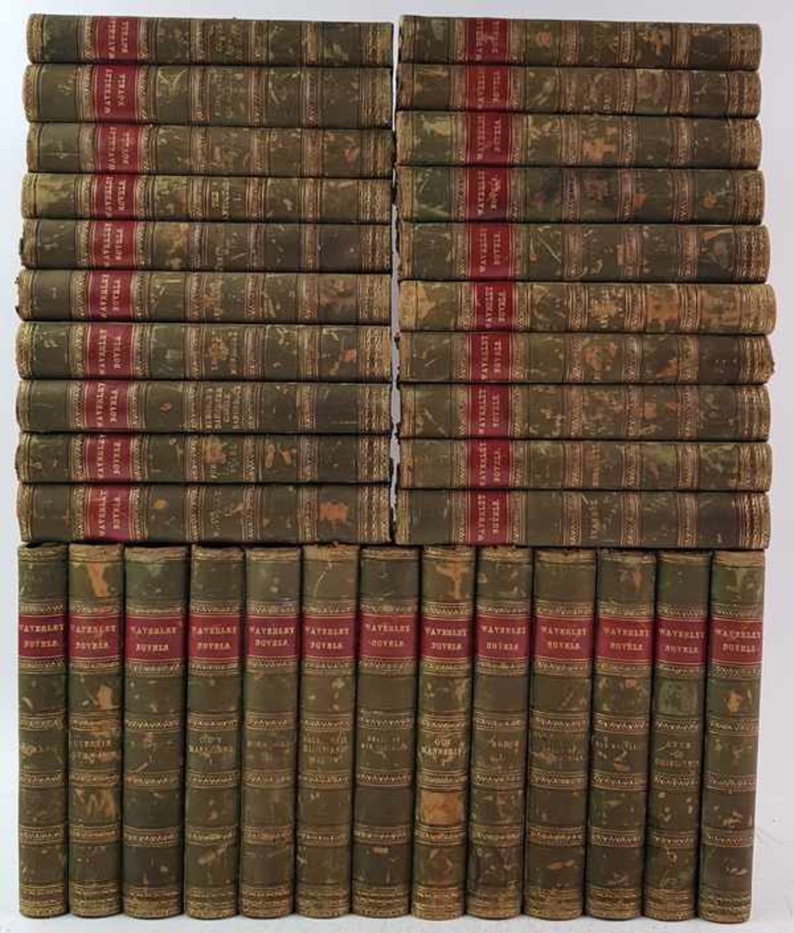 (Boeken) (Literatuur) Walter Scott - Waverley Novels (33 delen) 1831/1843Sir Walter Scott - Waverley