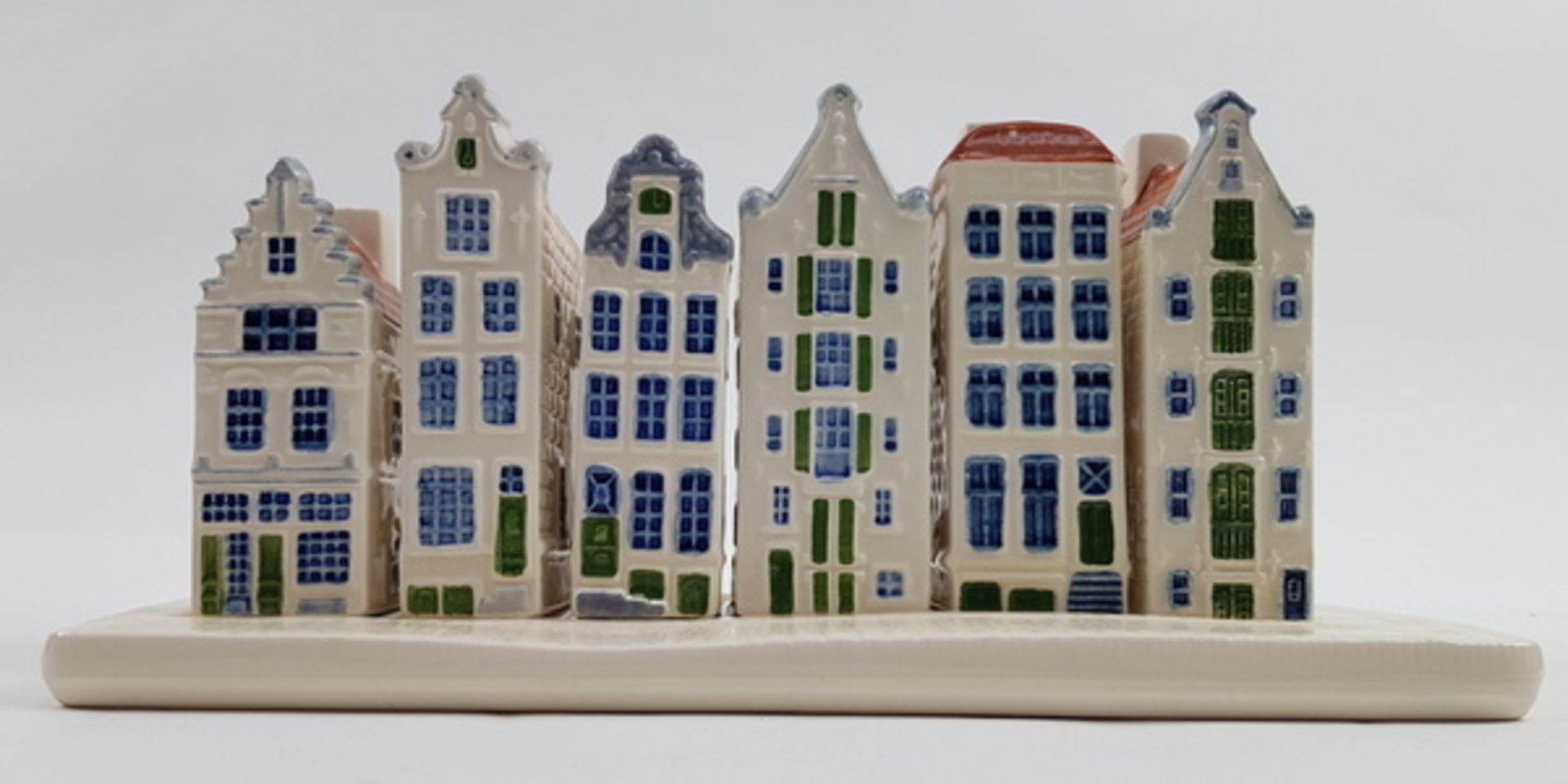 (Design) Aardewerk miniatuurhuisjes Prinsengracht, Royal Goedewaagen, eind 20 eeuwAardewerk