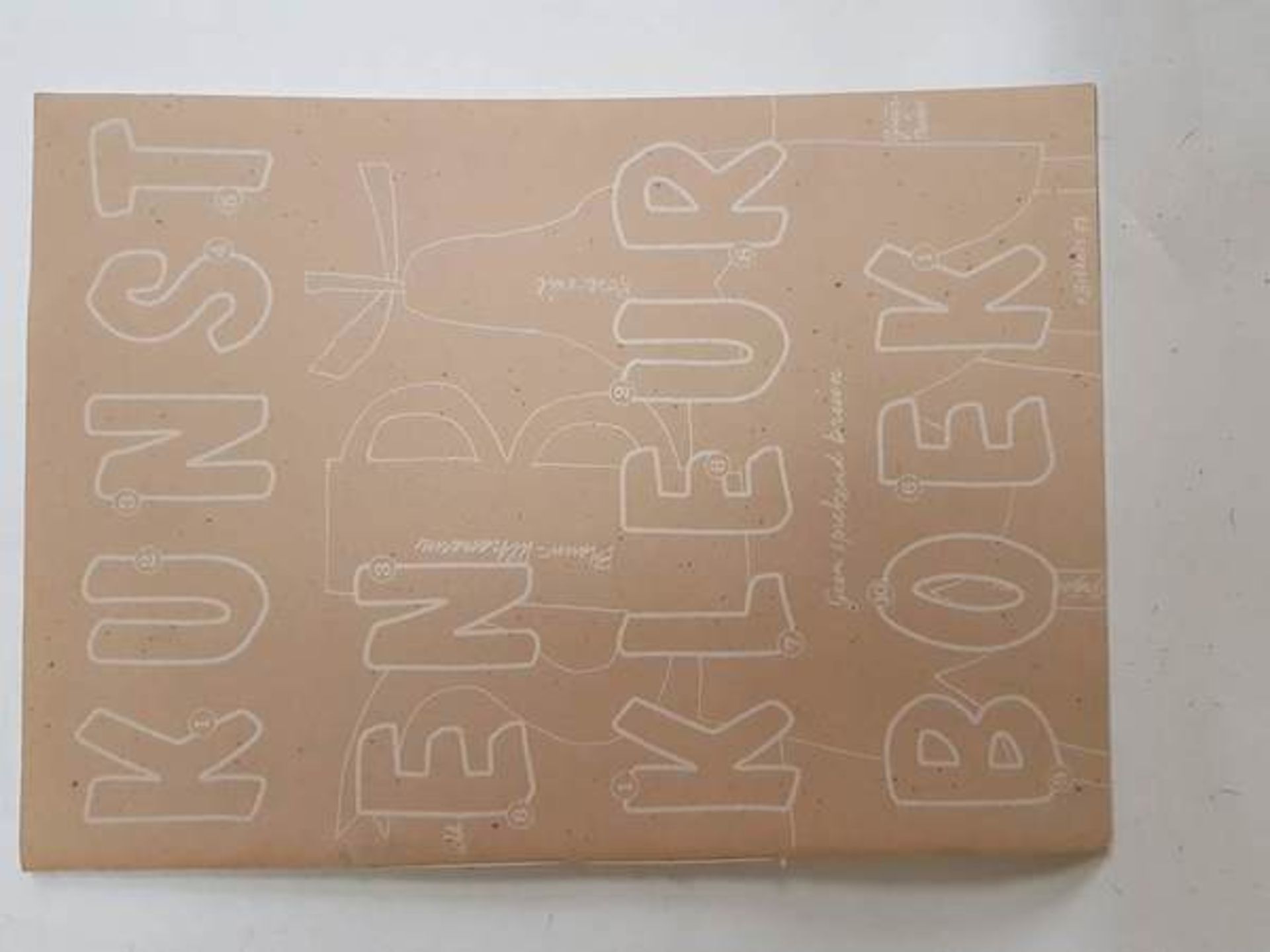 (Boeken) (Kunst/boeken) Kunst en kleurboek - 1997Met werk van o.a. Marlene Dumas, Klaas Gubbels en