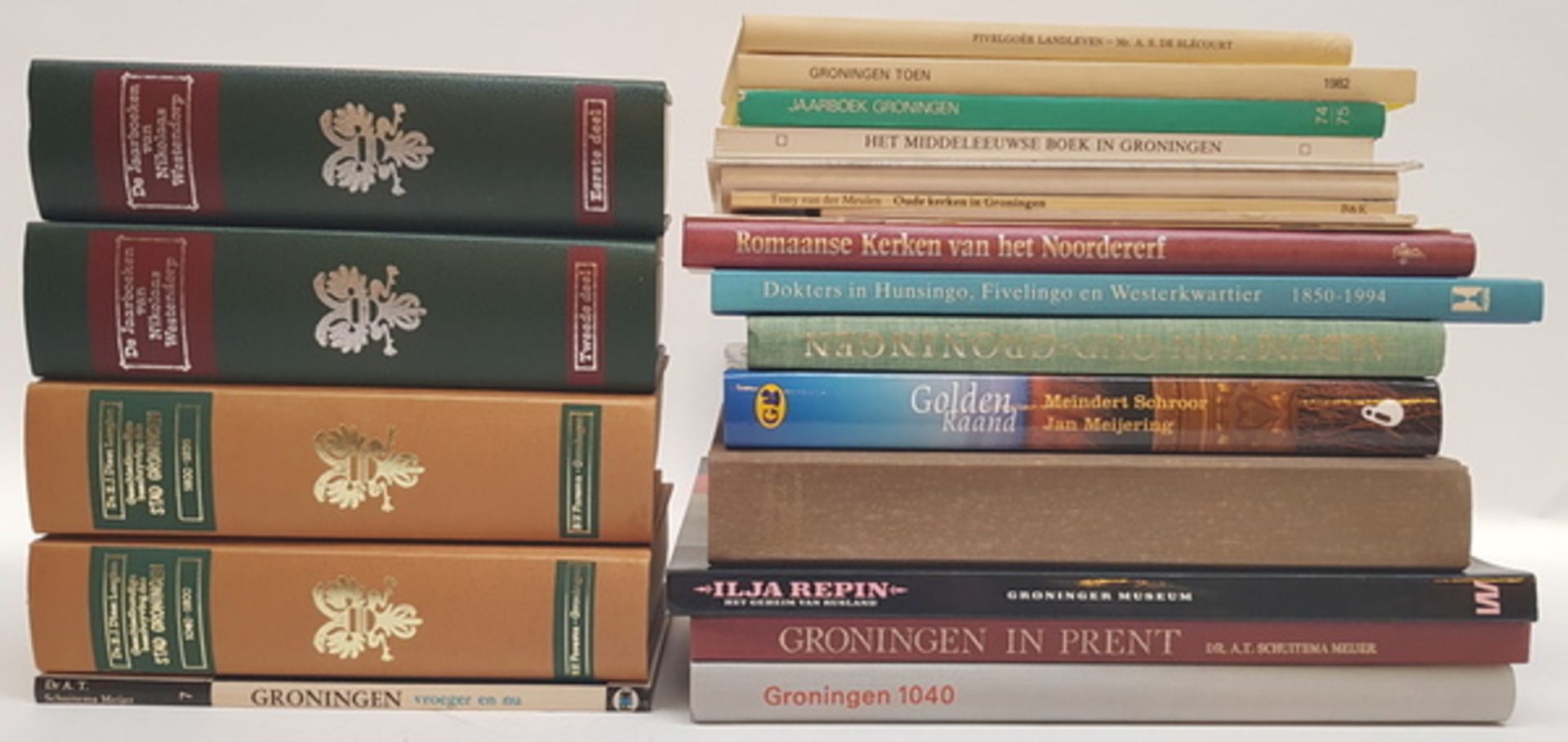 (Boeken) (Groningana) een uitgebreid lotEen uitgebreid lot boeken met betrekking tot Groningen