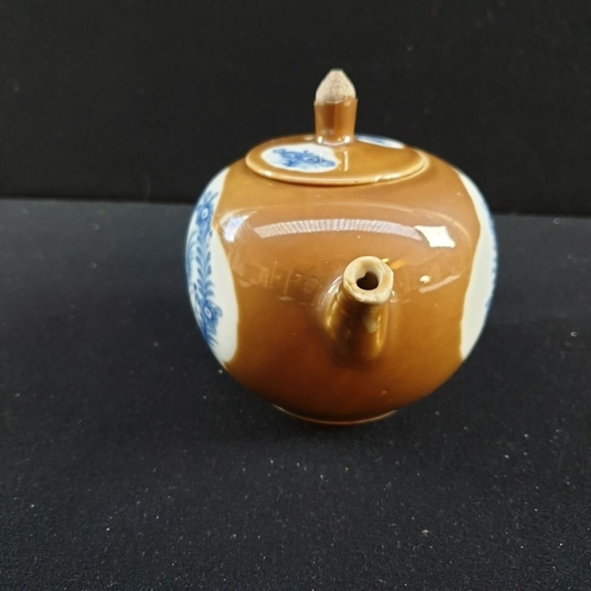 (Aziatica) Porseleinen theepot met decor van hanen, China, ca. 1730, Yongzheng periodePorseleinen - Bild 5 aus 12