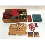 (Curiosa) Metaal/divers, lot meccano + handleidingen, 1e helft 20e eeuw.Metaal/divers, lot meccano +