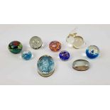 (Curiosa) Glas, presse papiers, wo. Murano 20e eeuwGlas, presse papiers, wo. Murano 20e eeuw, 9