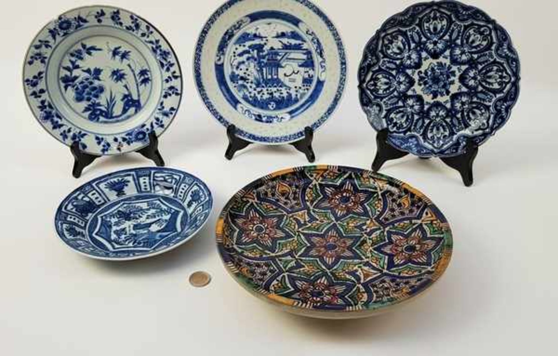 (Curiosa) Porselein / aardewerk , borden en een schaal, divers lot, 18e, 19e en 20e - Bild 2 aus 11