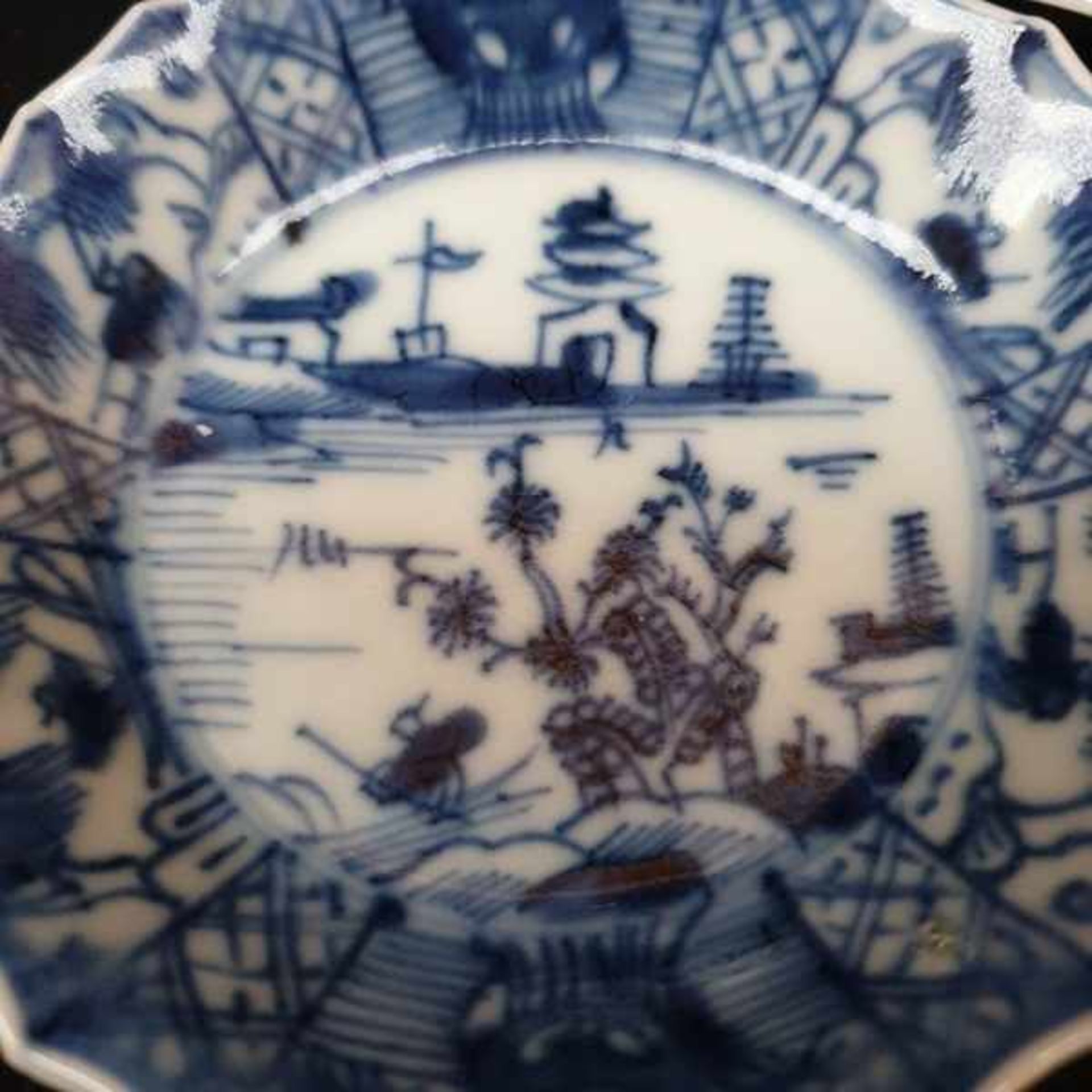(Aziatica) Porseleinen kop en schotels met decor van een visser, China, begin 18e eeuw, Kangxi - Bild 7 aus 18