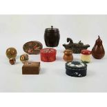 (Curiosa) Divers lot o.a. houten doosjesDivers lot o.a. houten doosjes, mini schommelpaard, houten