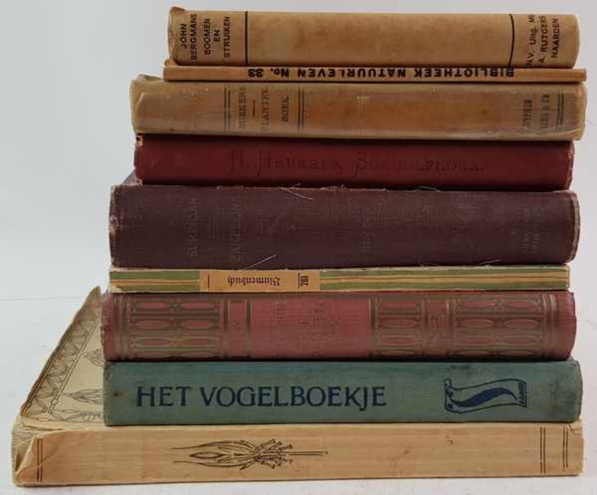 (Boeken) (Natuur) een lotEen divers lot boekjes over flora en fauna. [Totaal: 9]. Conditie: Algemeen