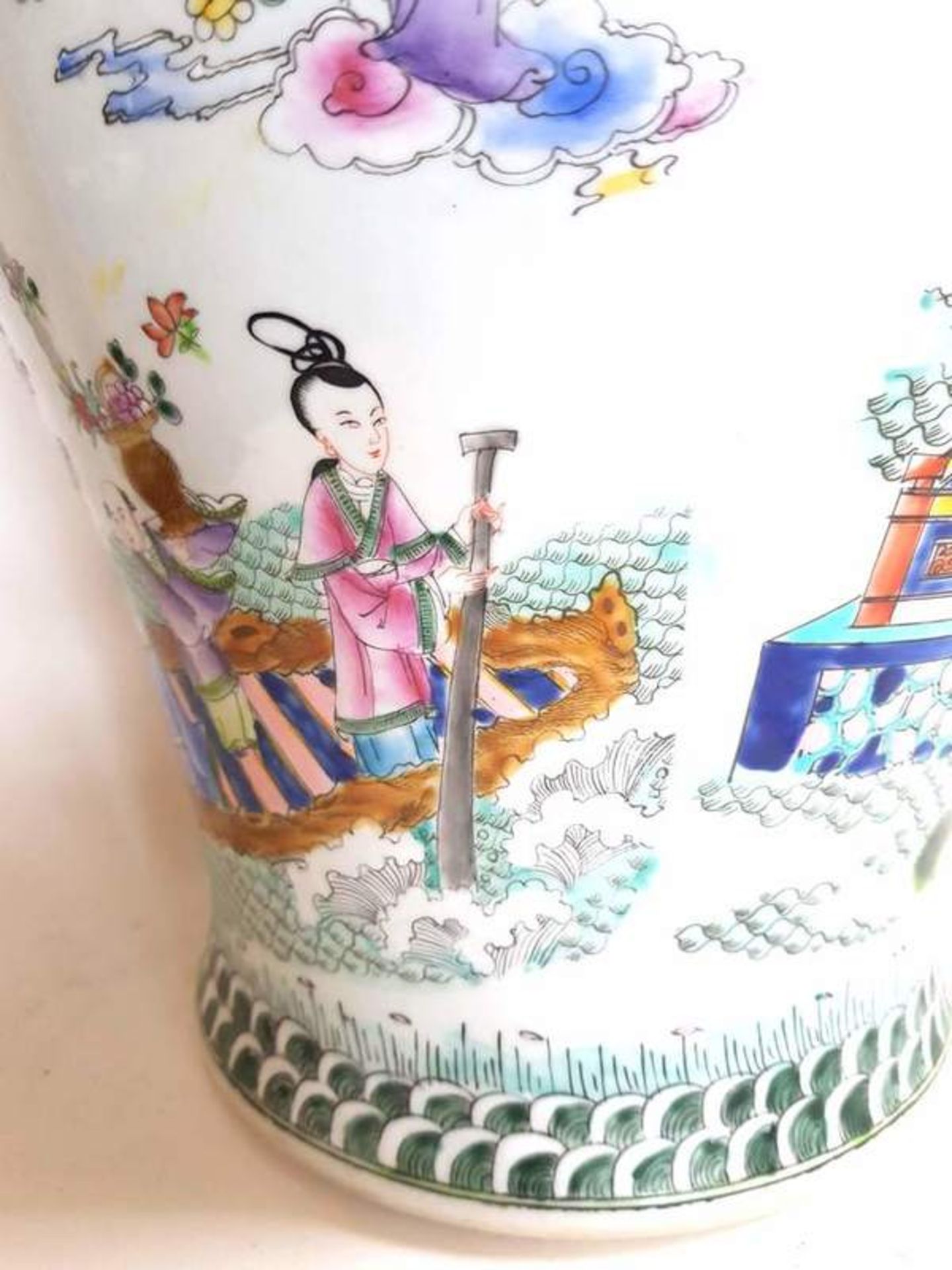 (Aziatica) Porseleinen dekselpotten China 20e/21e eeuwDekselpotten met decoratie van figuren. - Bild 5 aus 11