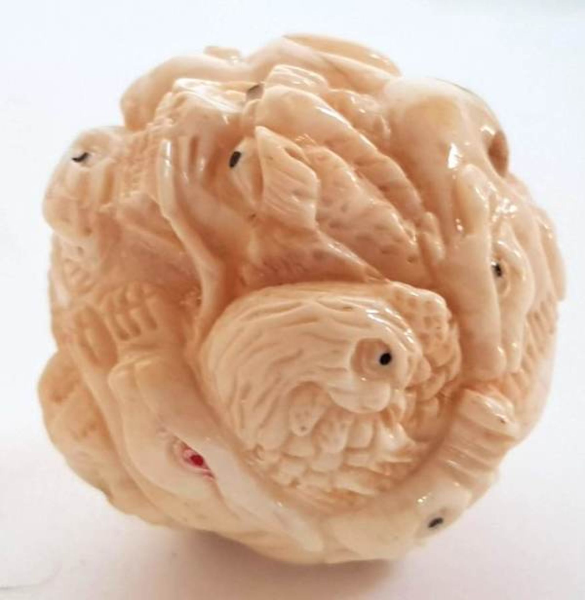 (Aziatica) Benen netsuke bol China 20e eeuwFijn gestoken met alle dieren uit de Chinese - Bild 5 aus 7