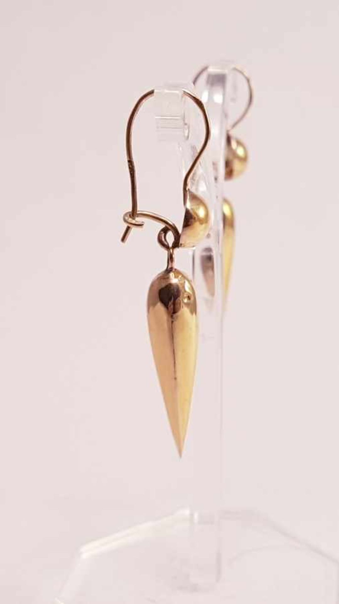 (Goud) Goud, een stel oorbellen 14 k. 1e helft 20e eeuw.Goud, een stel oorbellen 14 k. 1e helft - Bild 3 aus 5