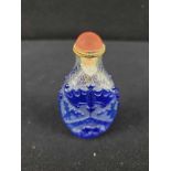 (Aziatica) Cameo glazen snuifflesje, China, tweede helft 20e eeuwCameo glazen snuifflesje, China,